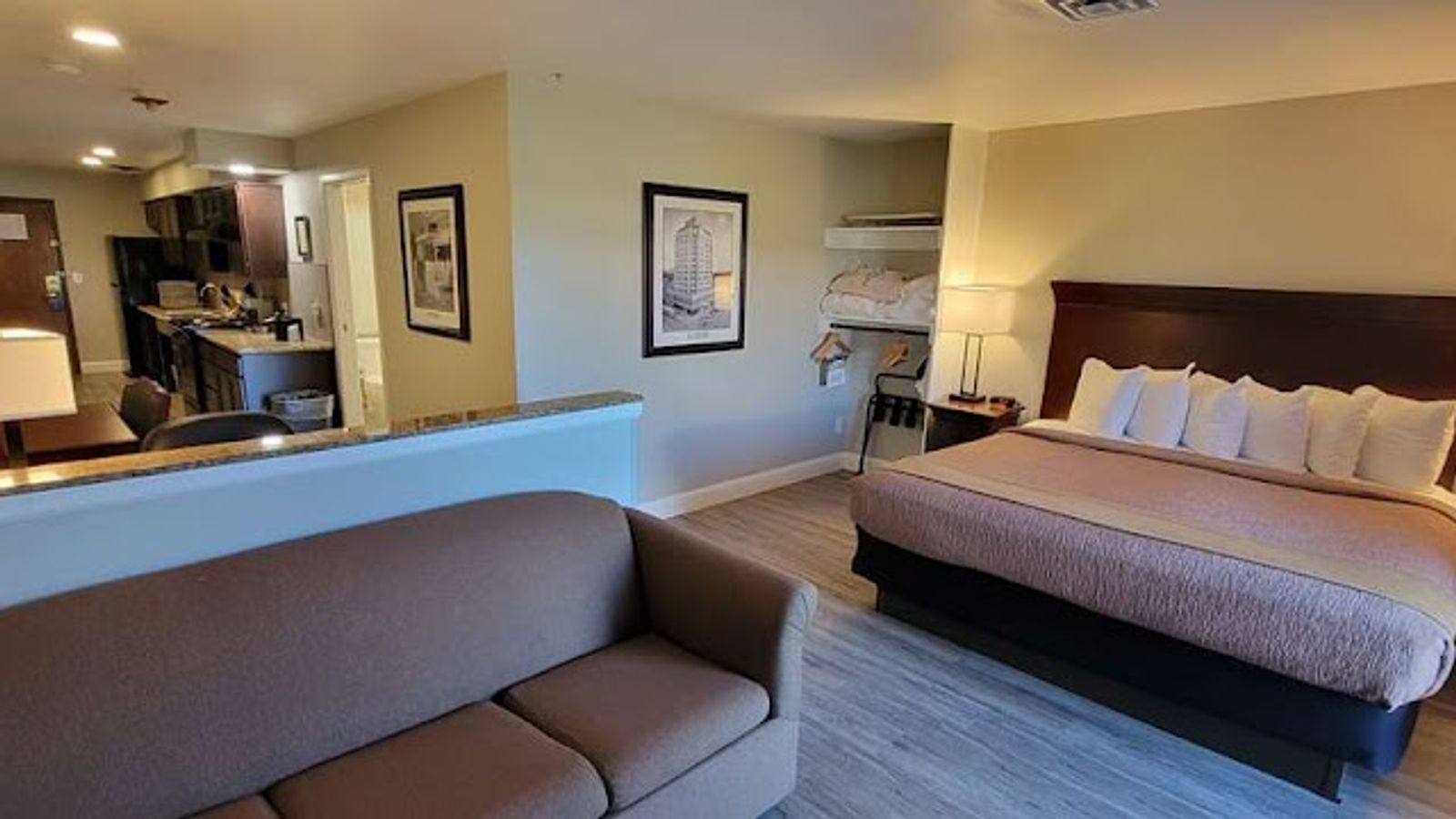 Photo of Best Western Plus Ahtanum Inn