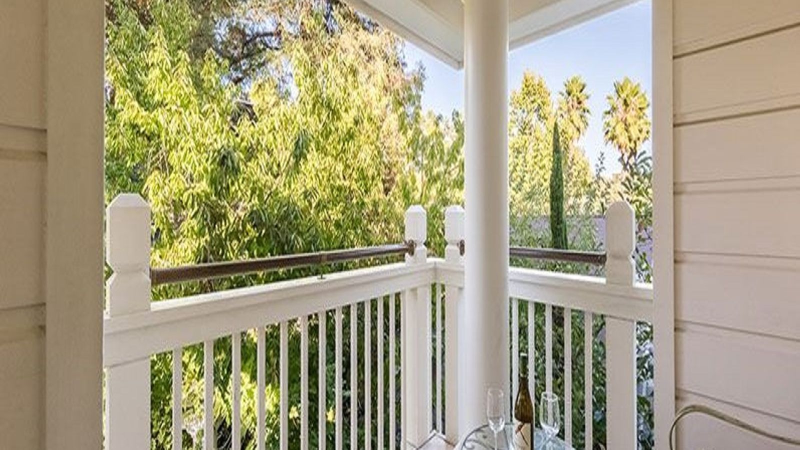 Photo of THE BERGSON