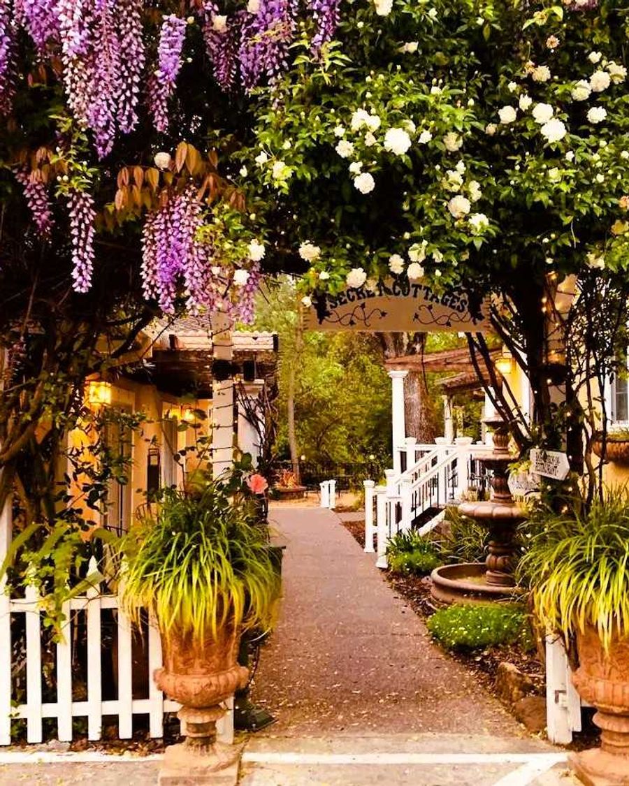 Glen Ellen Inn