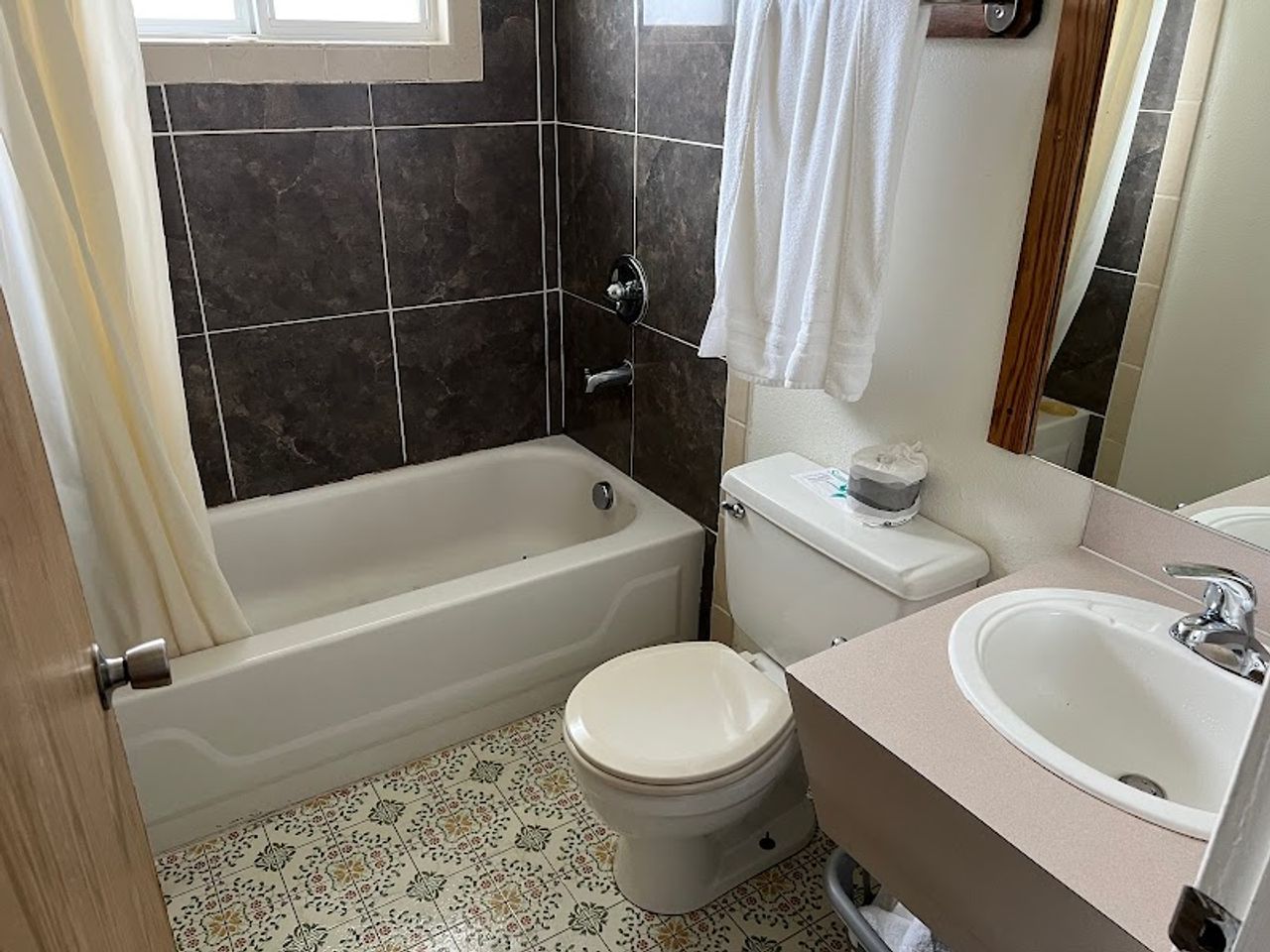 Photo of Silver Sands Motel