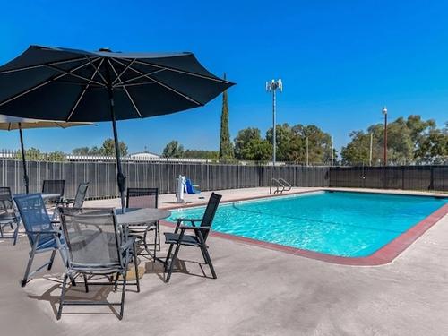 Photo of Studio 6 Suites Madera, CA - Yosemite