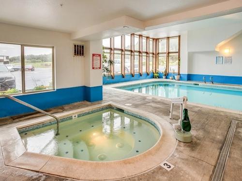 Photo of Adobe Resort, Yachats - Indoor Pool, Whirlpool tub