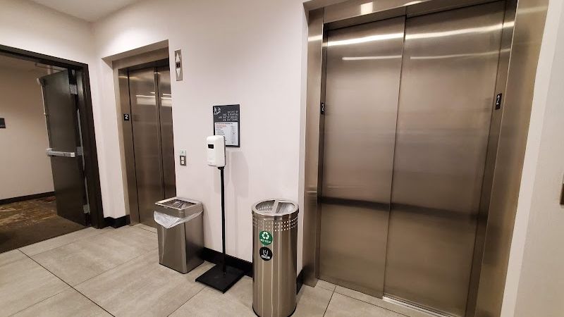 Photo of La Quinta Inn & Suites by Wyndham Santa Rosa Sonoma