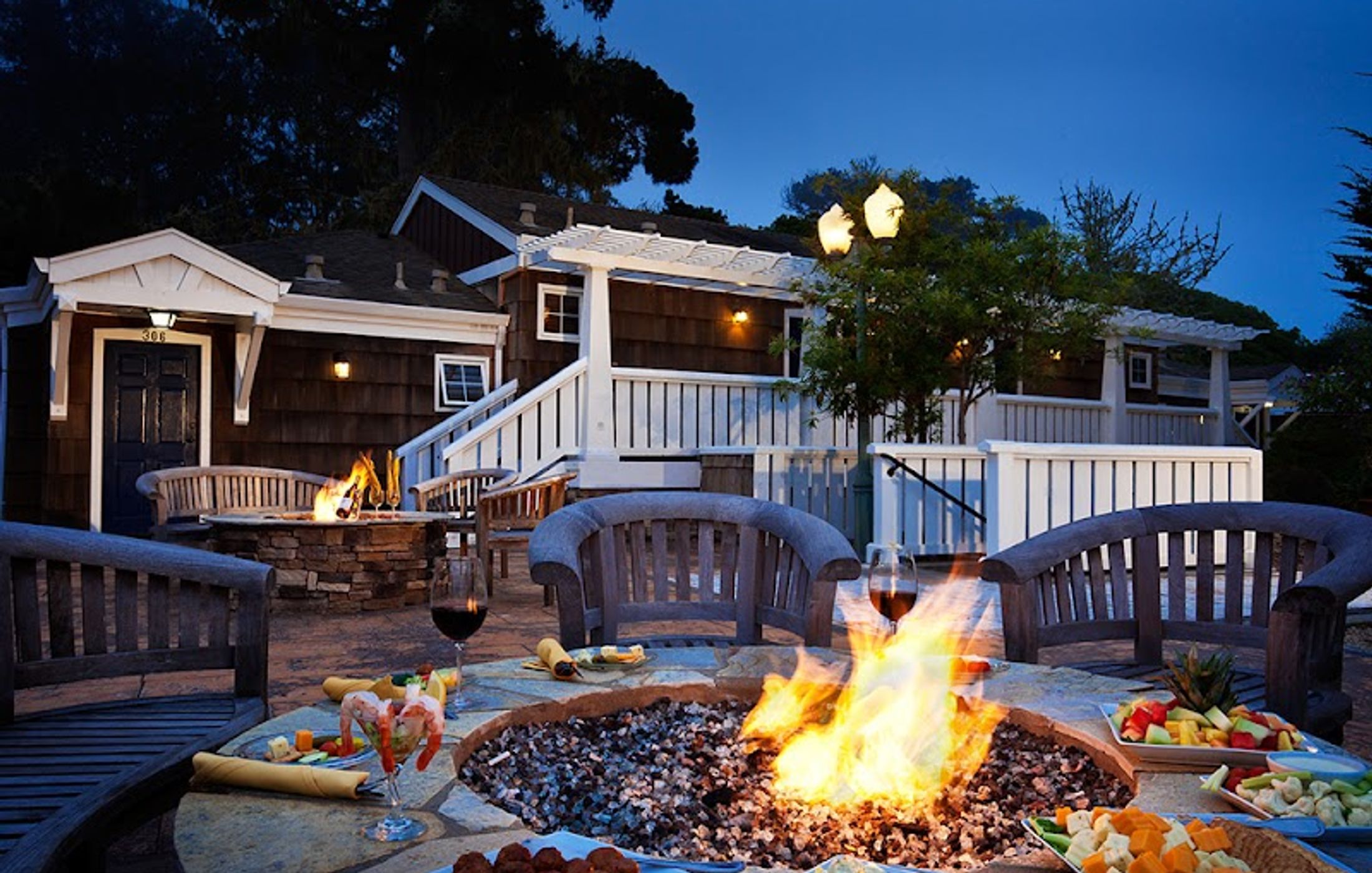 Lighthouse Lodge & Cottages