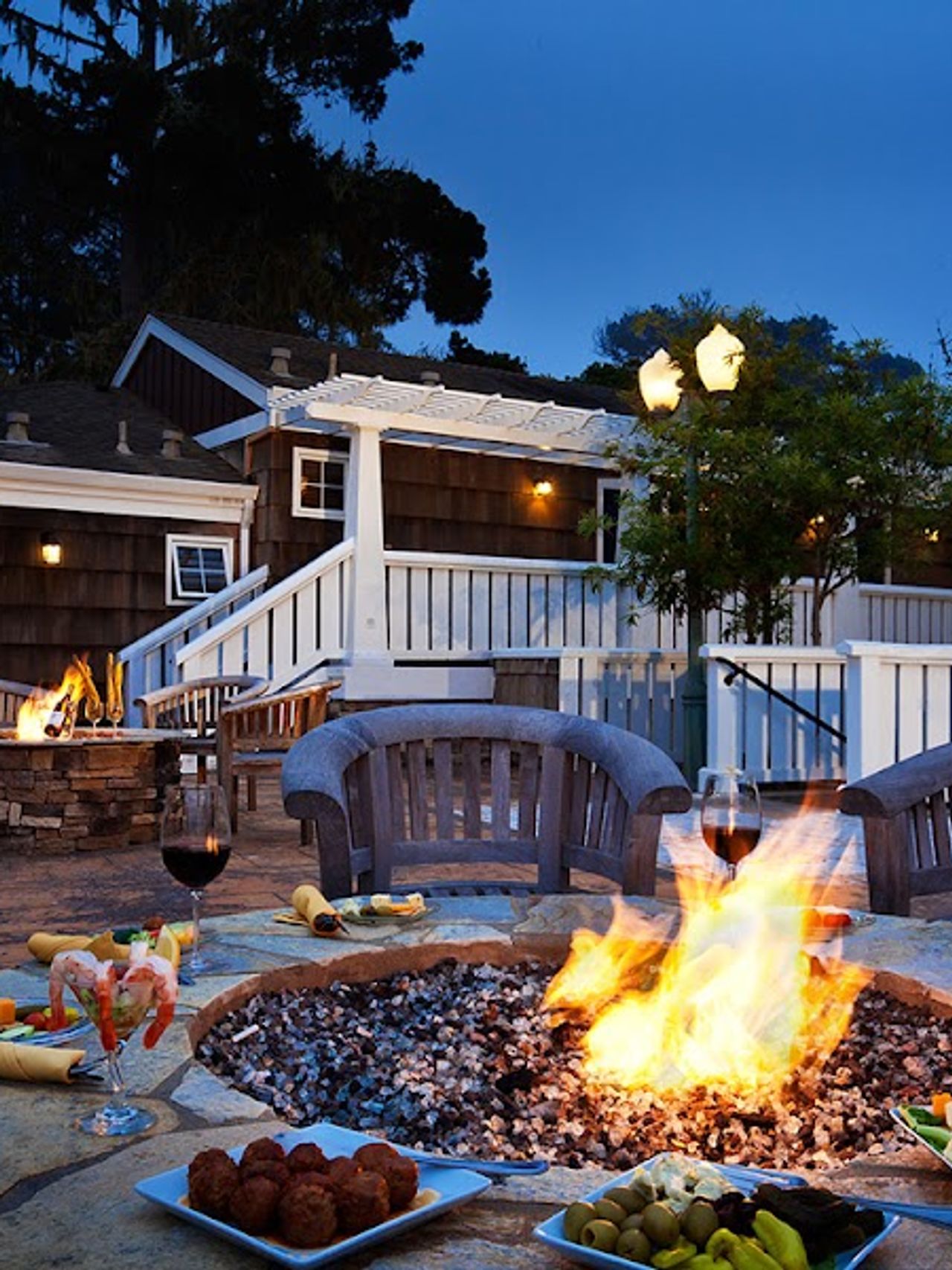 Photo of Lighthouse Lodge & Cottages - Outdoor seating area, firepit
