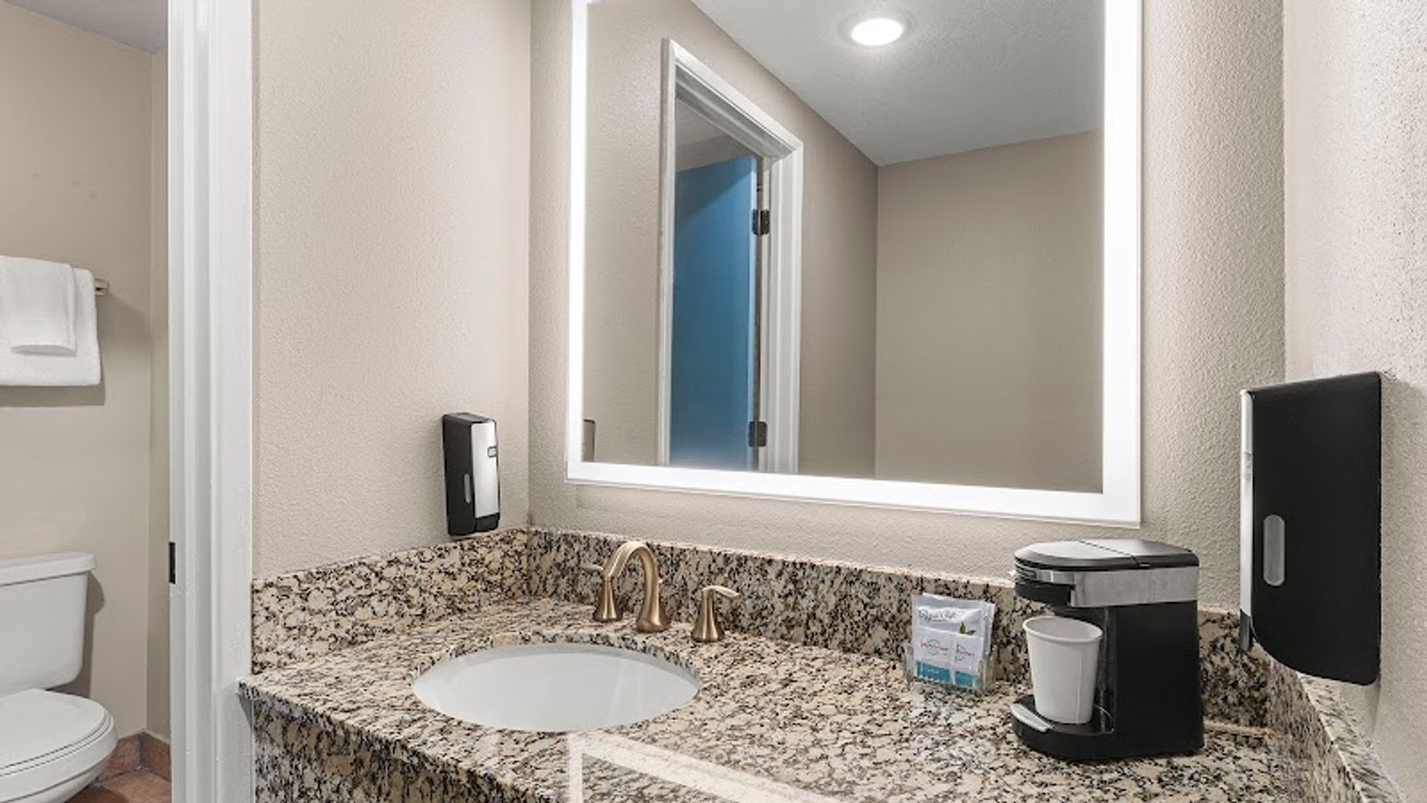 Photo of Columbia River Hotel, Ascend Collection