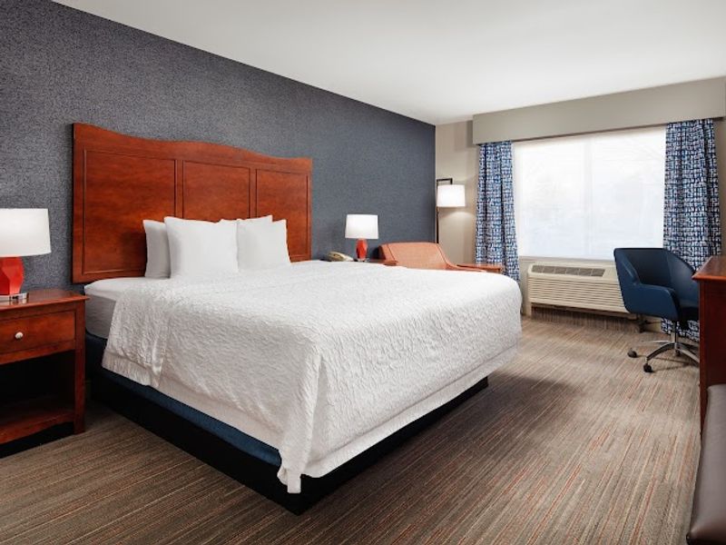 Photo of Hampton Inn Medford