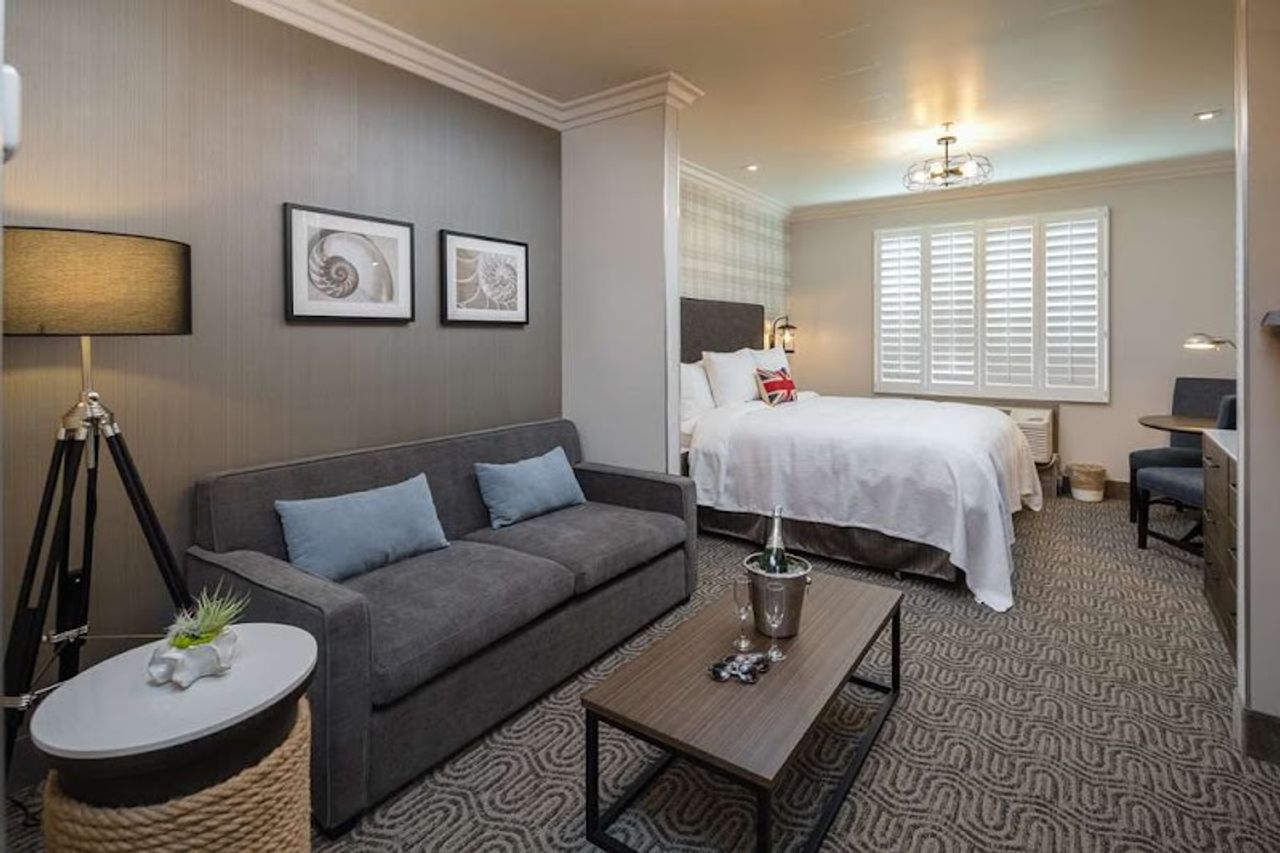 Photo of Aristocrat Hotel, BW Signature Collection