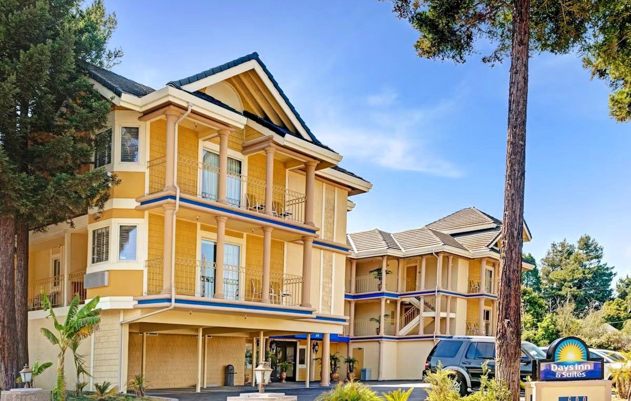 Hotel Solares