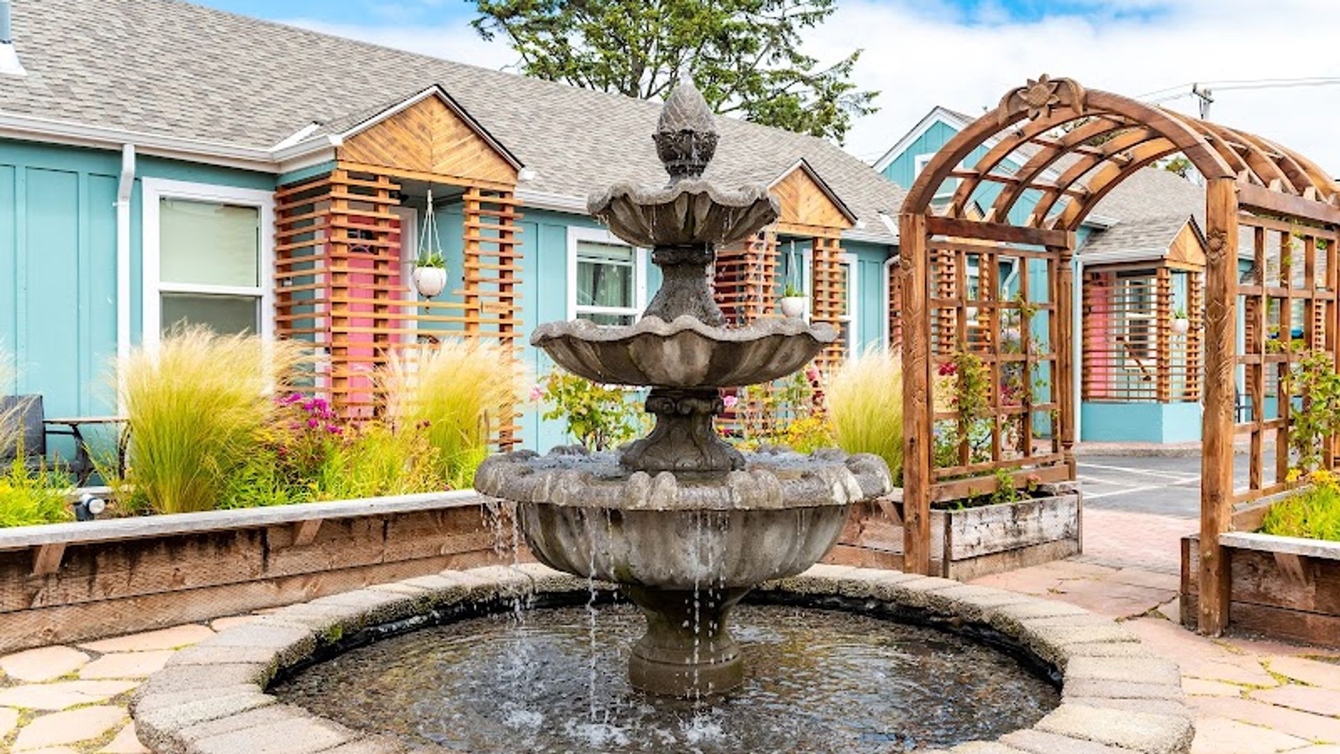 Inn at Haystack Rock