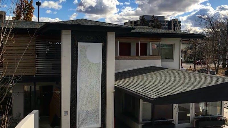 Photo of Modern Hotel