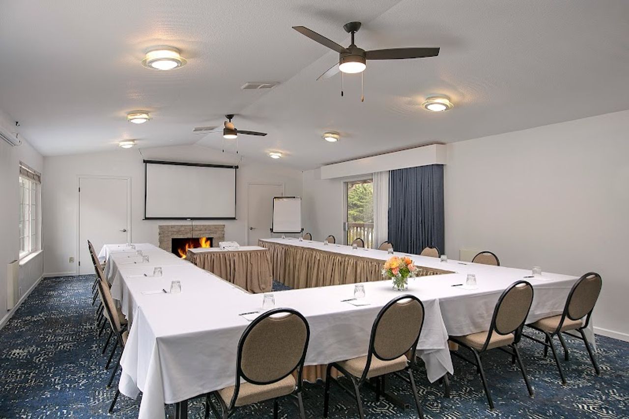 Photo of Half Moon Bay Lodge