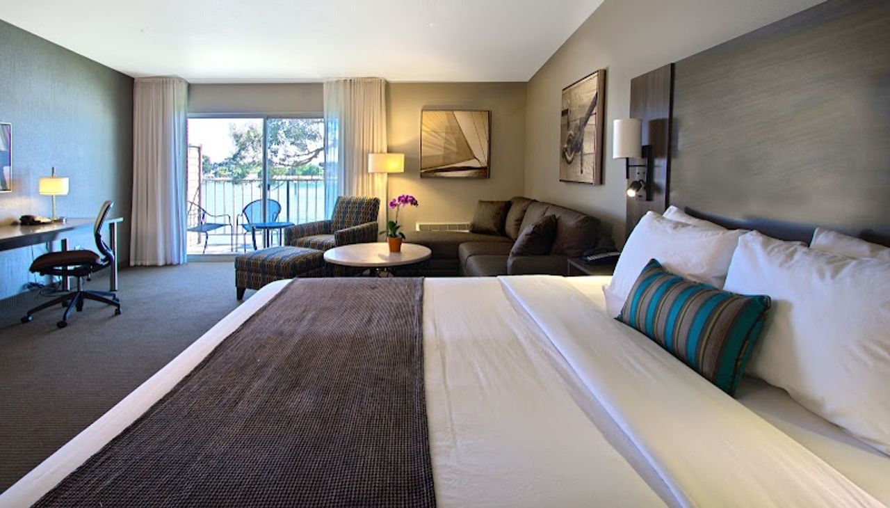 Photo of Executive Inn & Suites