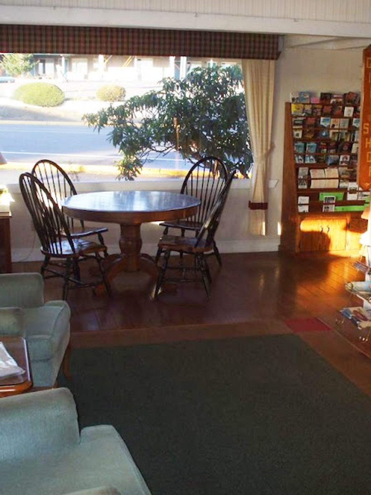 Photo of Brookings Inn Resort