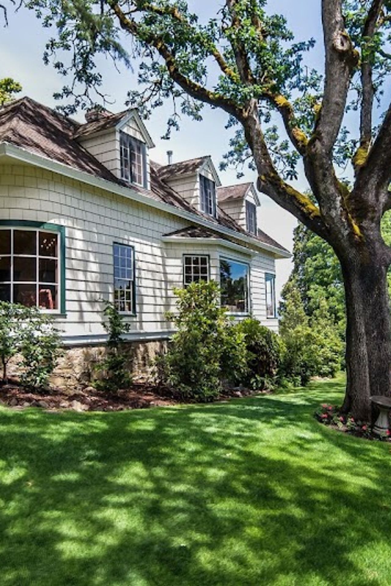Photo of The Campbell House Inn - Exterior