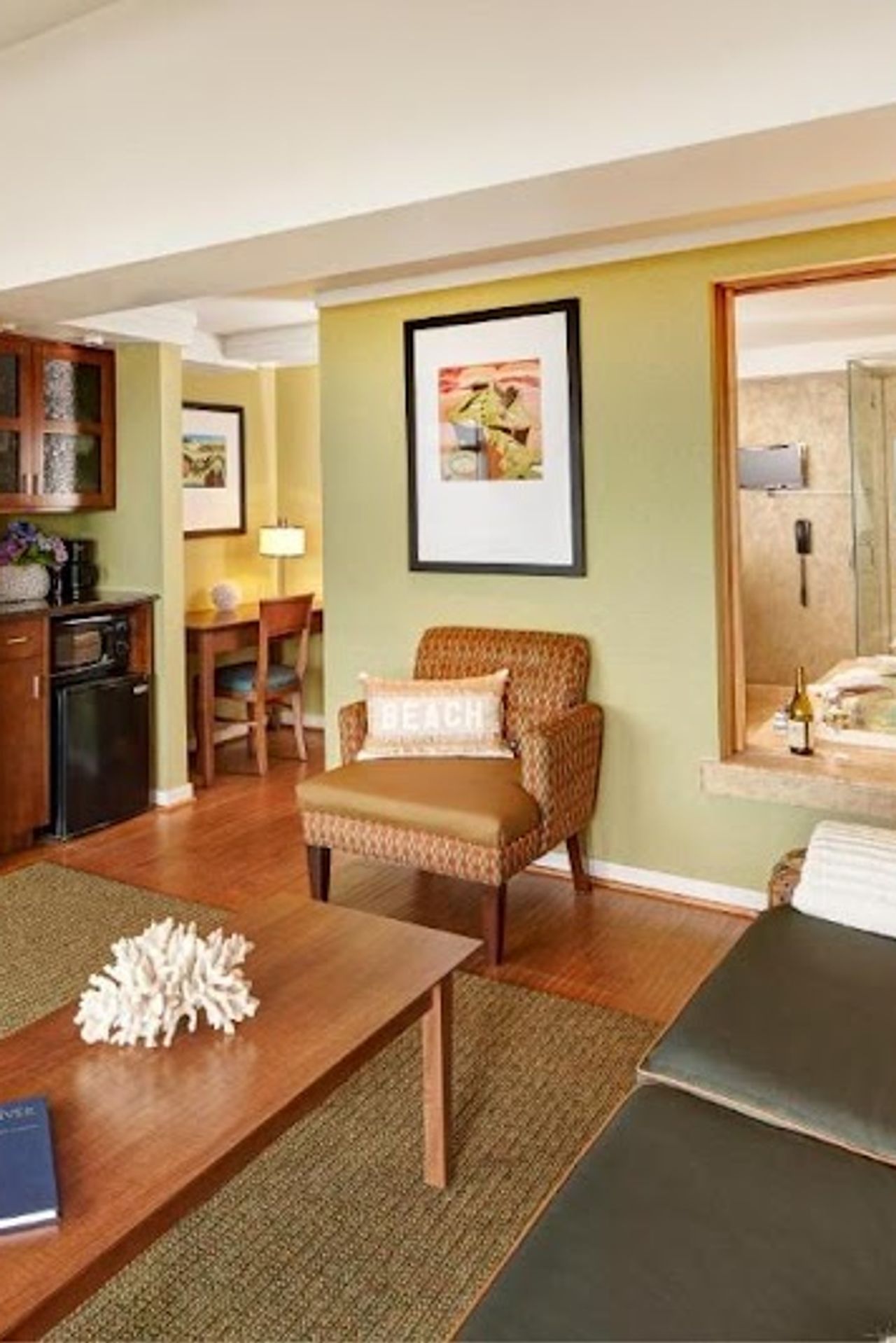Photo of Surfsand Resort