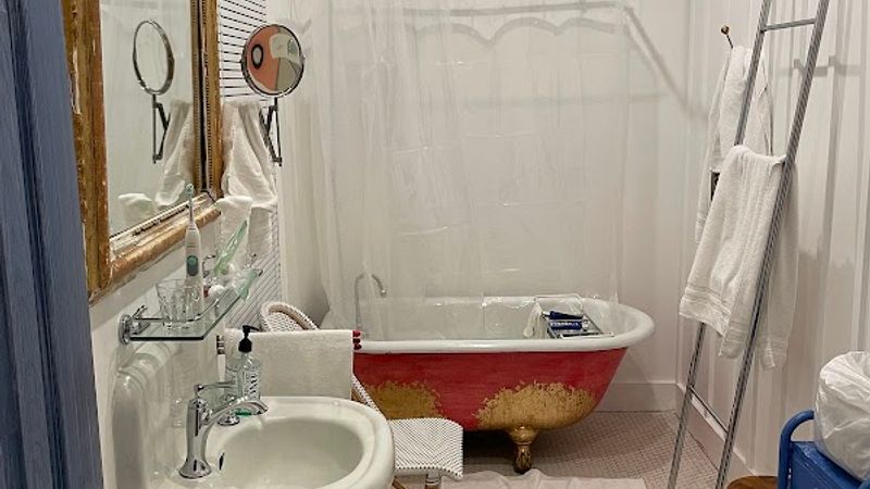 Photo of Metro Hotel & Cafe