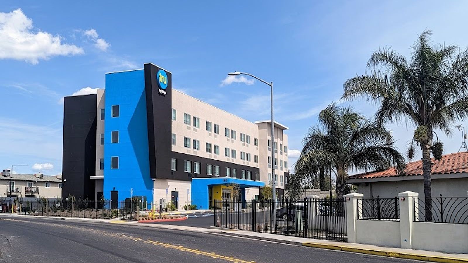 Tru by Hilton Manteca