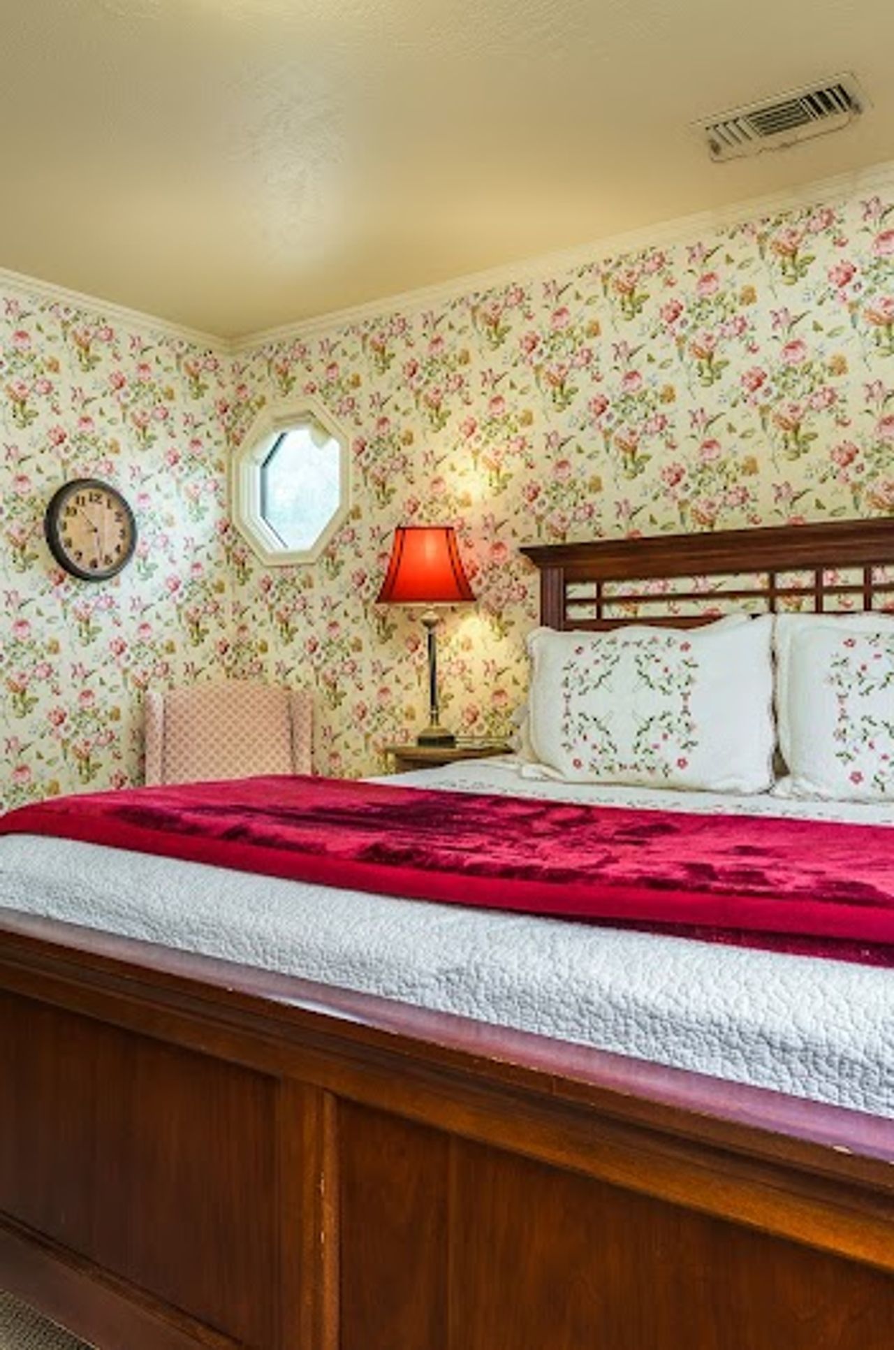Photo of Abigail's Bed and Breakfast Inn