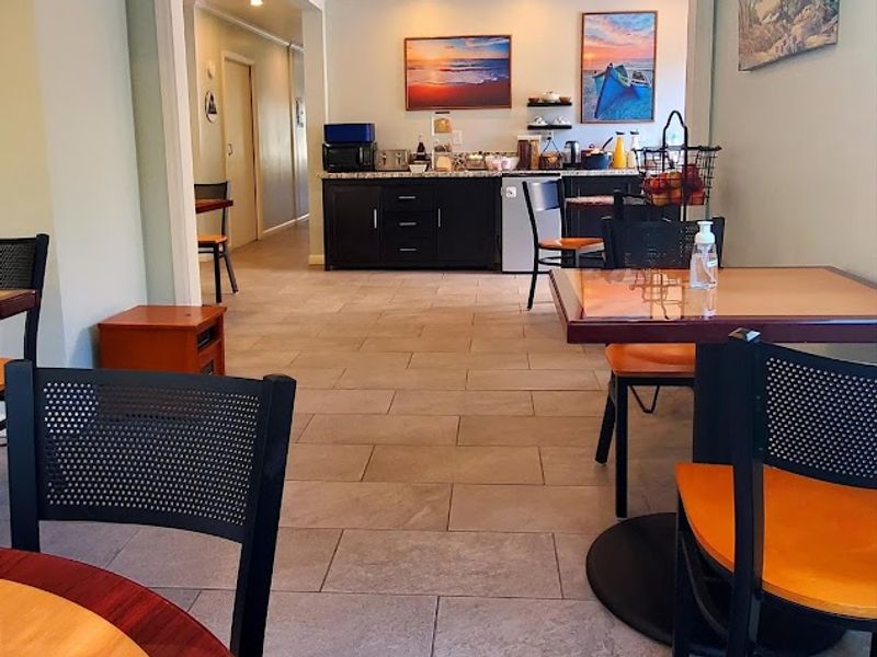 Photo of Colton Inn - Breakfast room