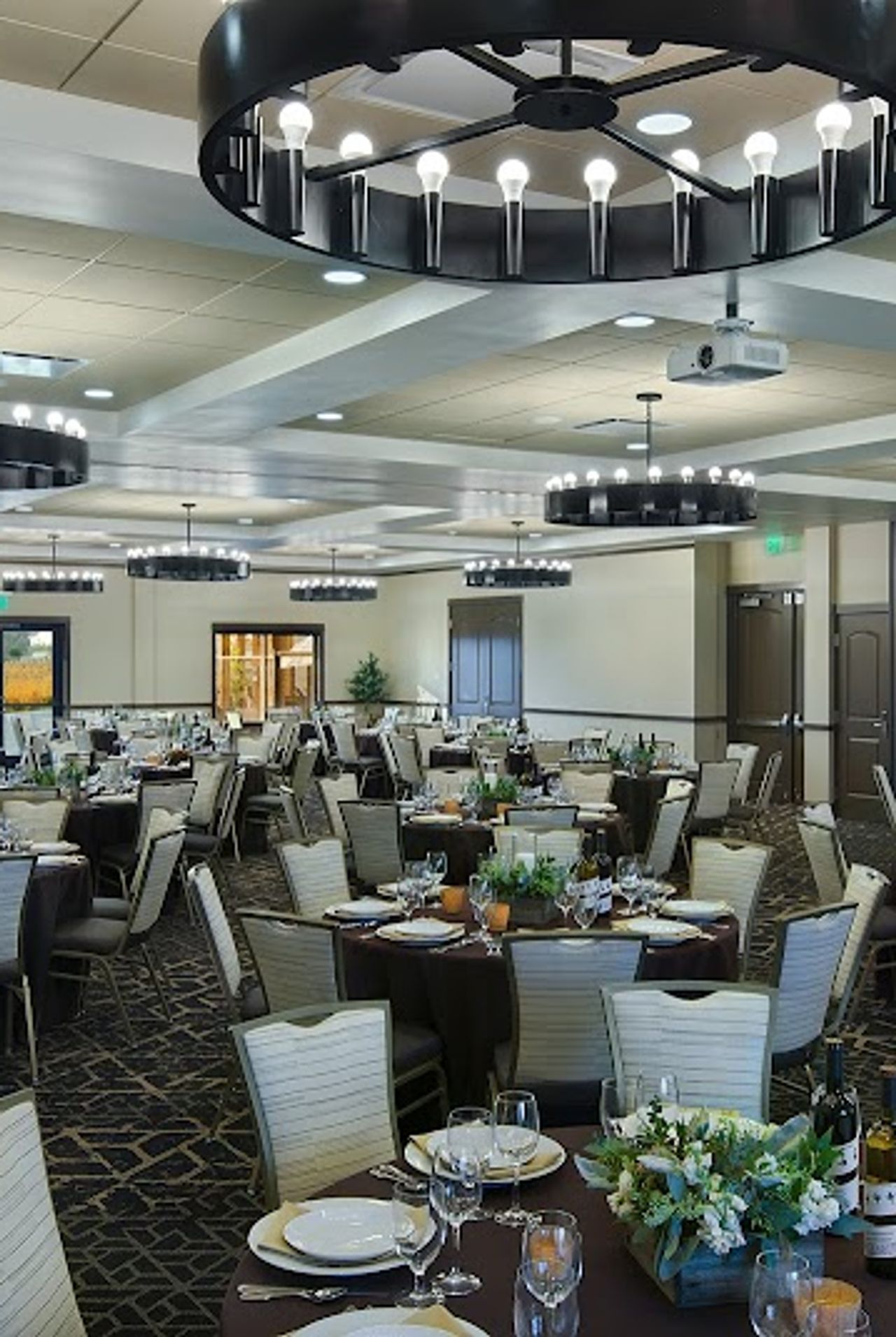 Photo of Oxford Suites Sonoma County - Rohnert Park