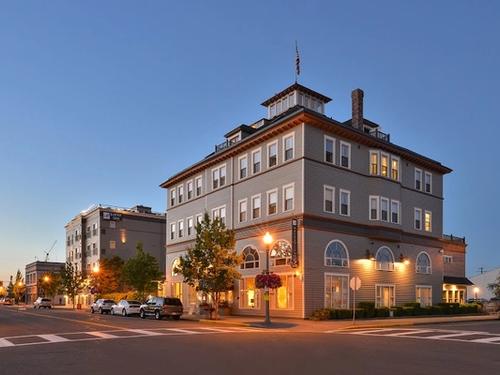 Majestic Inn & Spa
