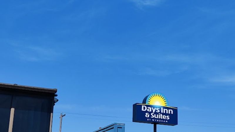 Photo of Days Inn & Suites by Wyndham Spokane