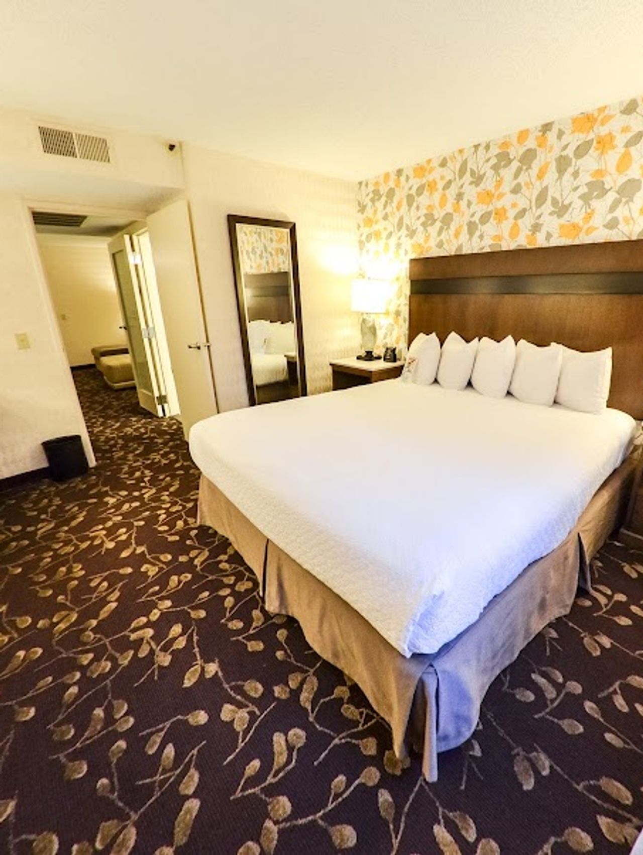 Photo of Casa Mani Resort Napa Valley, Curio Collection by Hilton - Suite