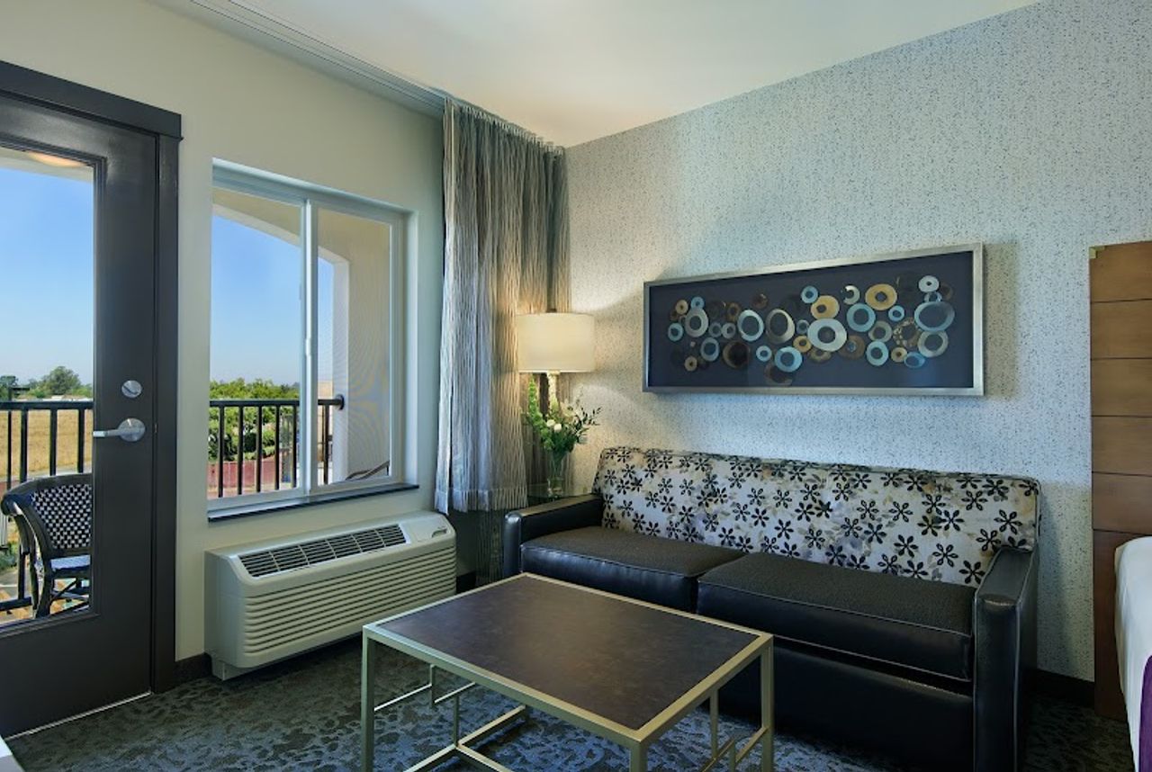 Photo of Oxford Suites Sonoma County - Rohnert Park