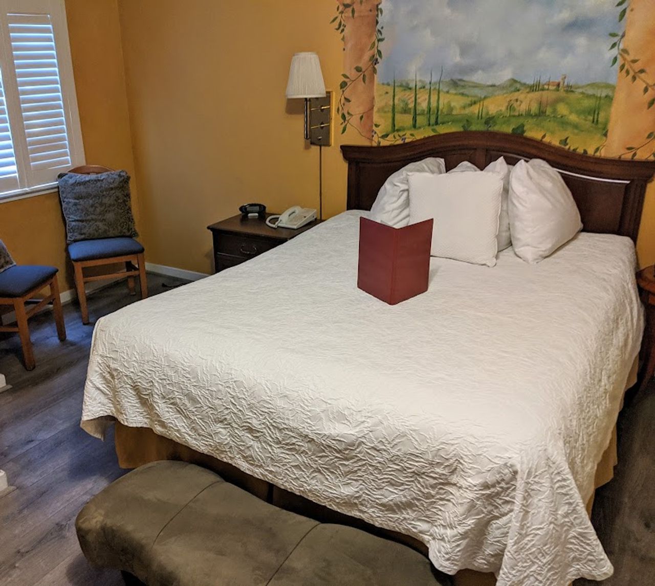 Photo of Chardonnay Lodge