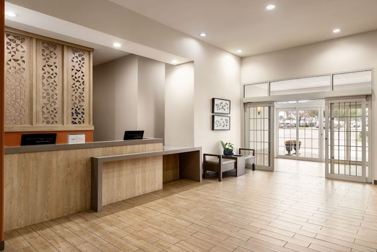 Photo of Candlewood Suites Portland-Airport, an IHG Hotel