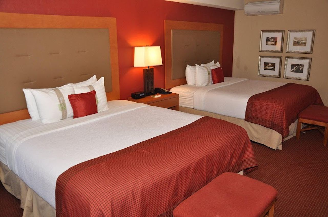 Photo of Holiday Inn & Suites Oakland - Airport, an IHG Hotel