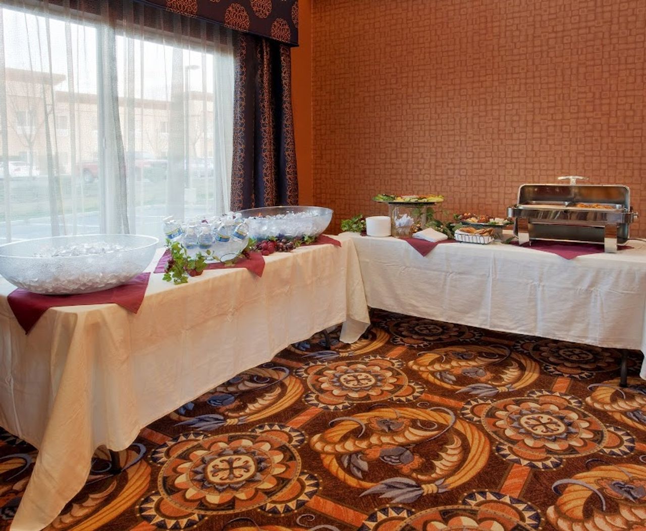 Photo of Holiday Inn Express & Suites Sacramento NE Cal Expo, an IHG Hotel