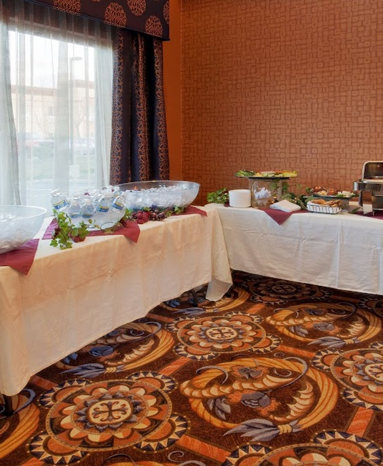 Photo of Holiday Inn Express & Suites Sacramento NE Cal Expo, an IHG Hotel