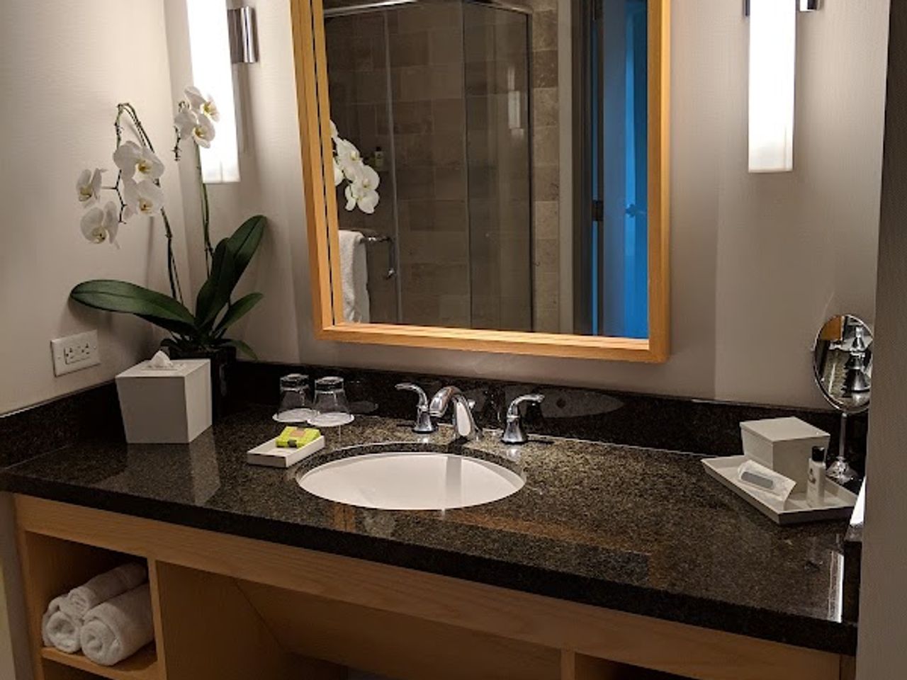 Photo of InterContinental the Clement Monterey by IHG - Bathroom