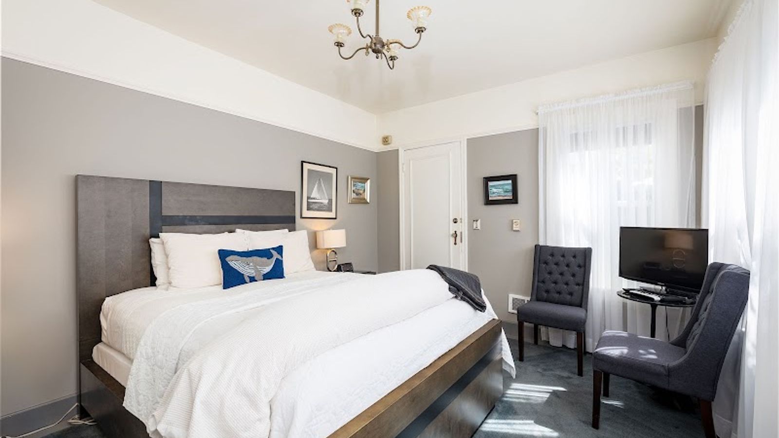 Photo of Nantucket Whale Inn, Half Moon Bay Hotel