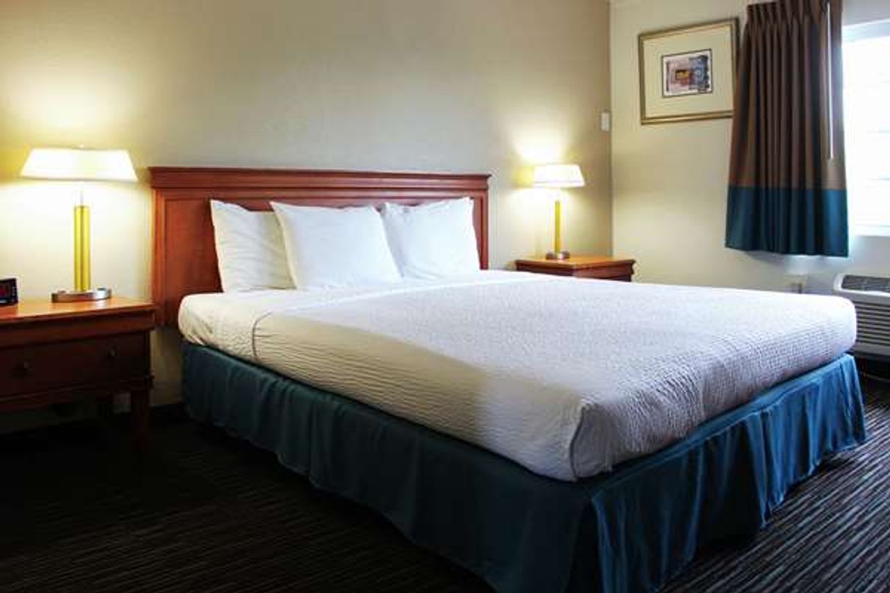 Photo of Rodeway Inn Near University-Gateway to Yosemite