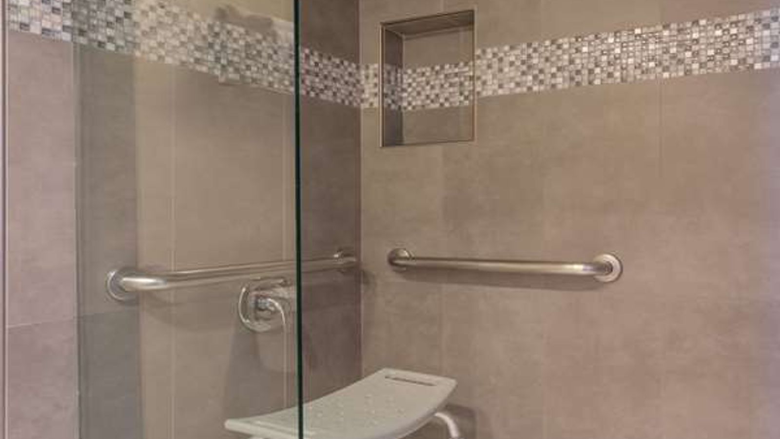 Photo of Super 8 by Wyndham Mountain View