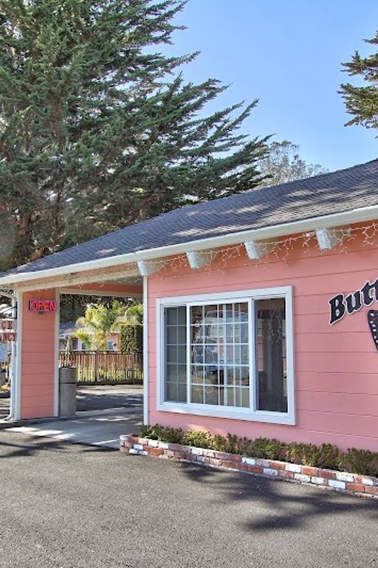 Photo of Butterfly Grove Inn - Exterior, Property entrance
