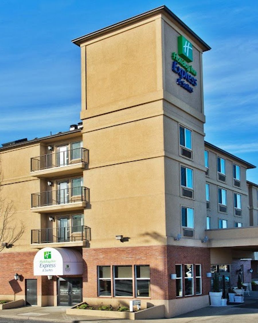 Holiday Inn Express & Suites Portland-NW Downtown, an IHG Hotel
