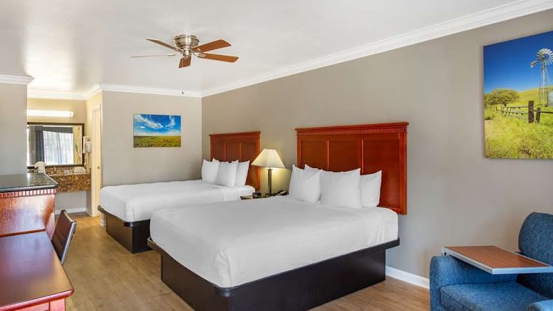 Photo of Best Western Heritage Inn