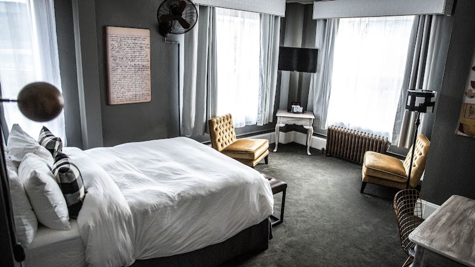 Photo of Hood River Hotel