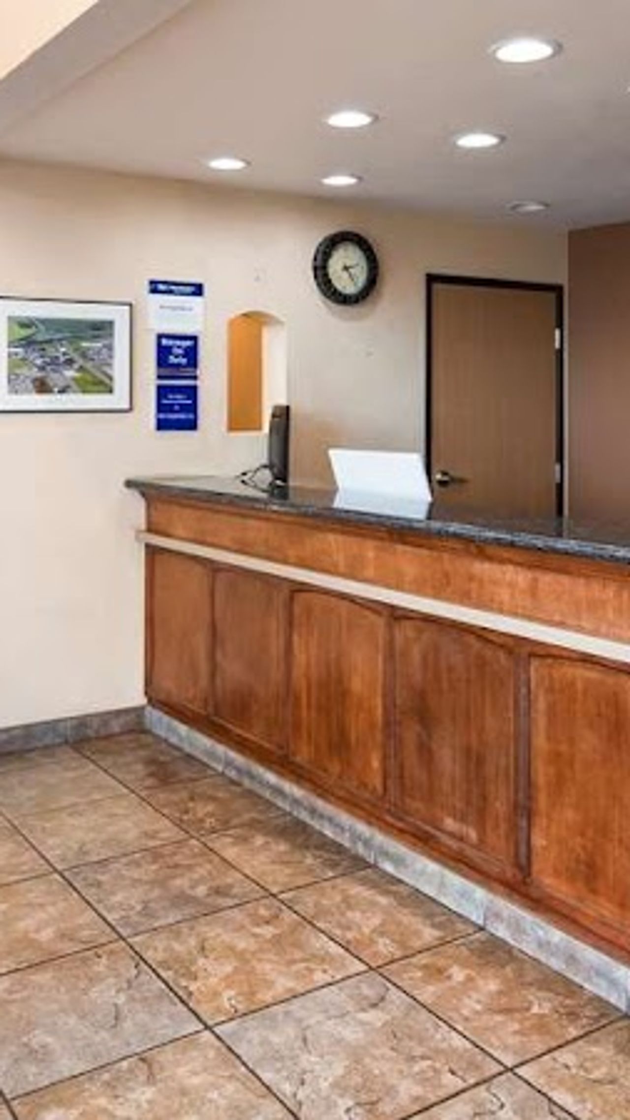 Photo of Best Western I-5 Inn & Suites