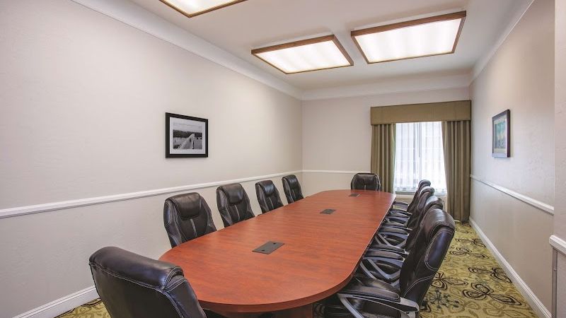 Photo of La Quinta Inn & Suites by Wyndham Bakersfield North