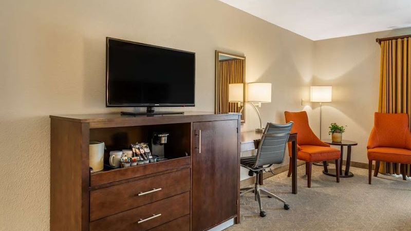Photo of Best Western Plus Monterey Inn - Room, Flat TV, Work desk, Chairs and coffee table
