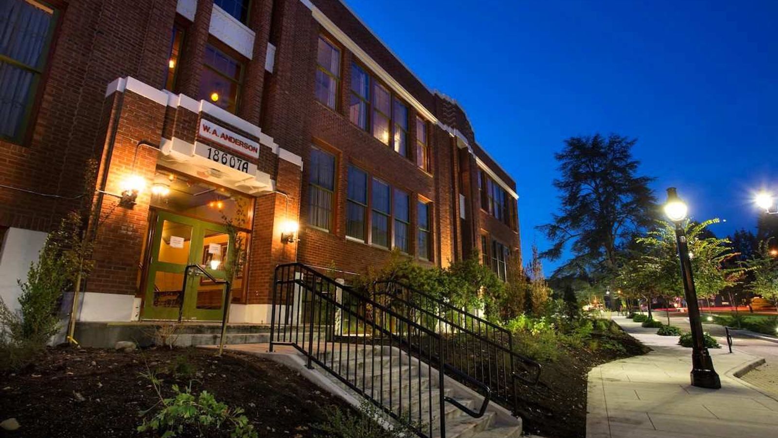 McMenamins Anderson School