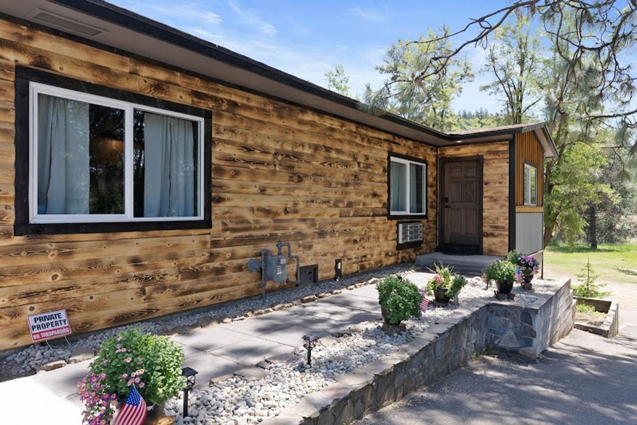 Photo of Lake Village Lodge