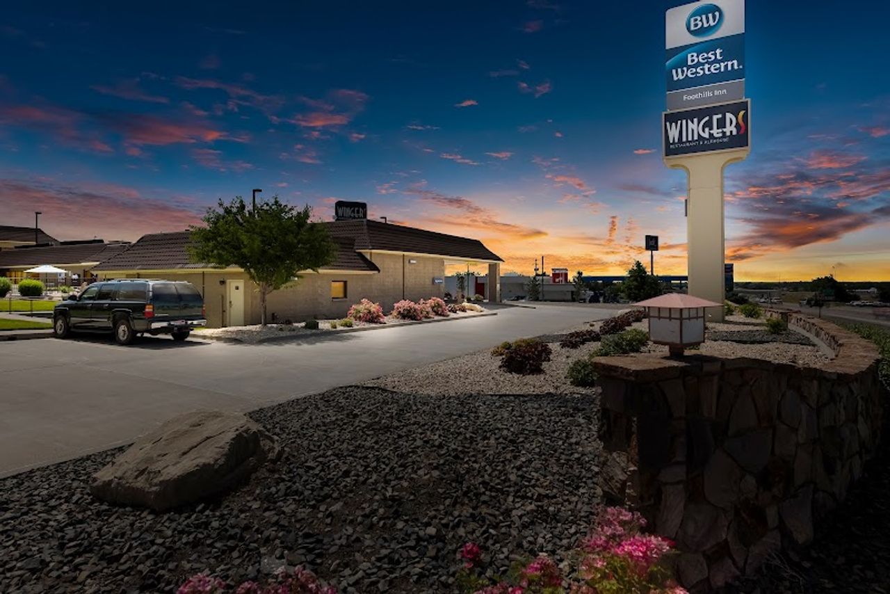 Photo of Best Western Foothills Inn