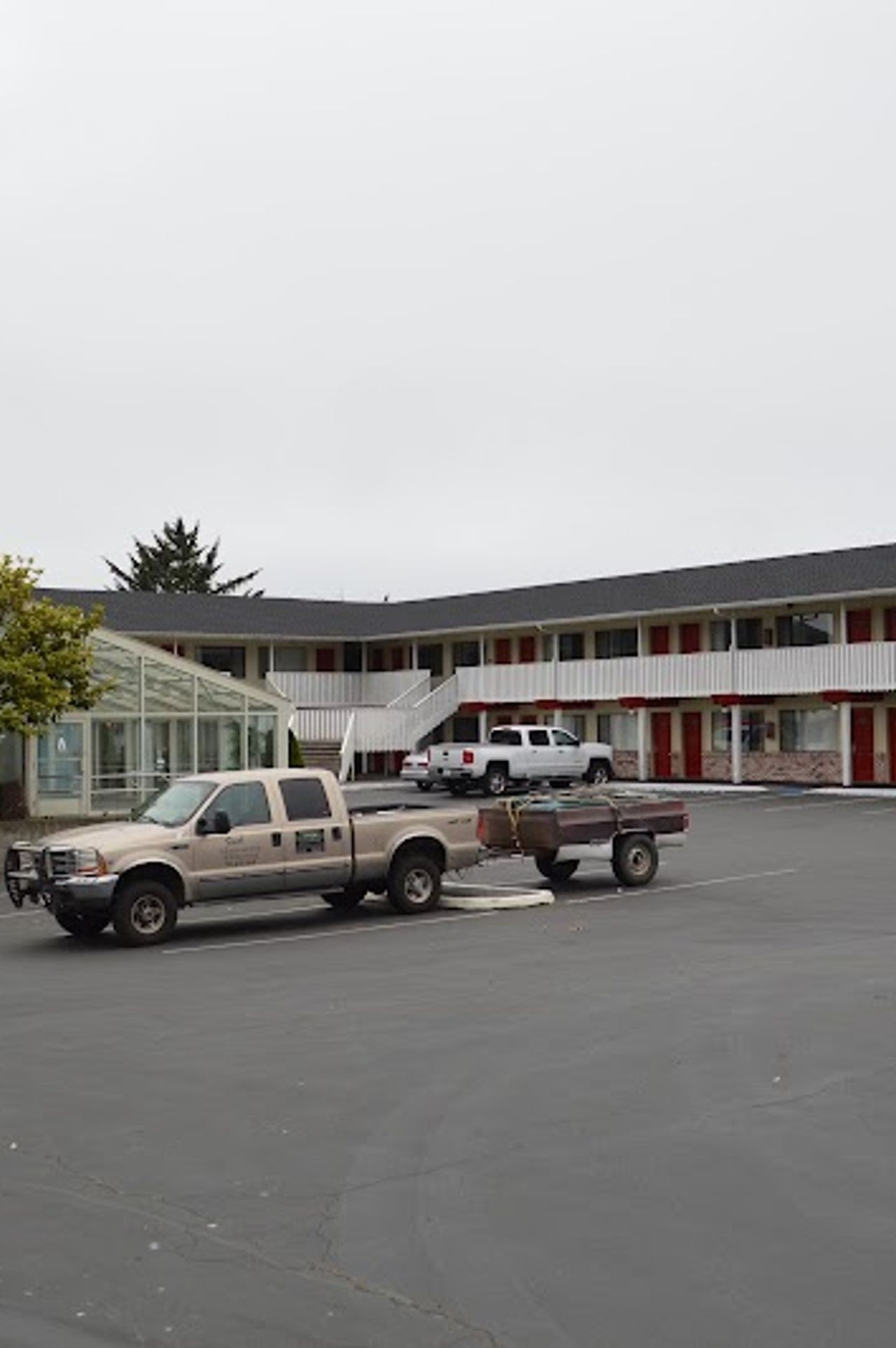 Photo of Brookings Inn Resort