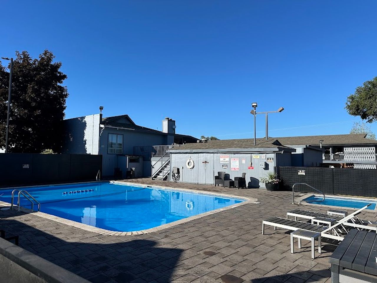 Photo of Days Inn by Wyndham Bend